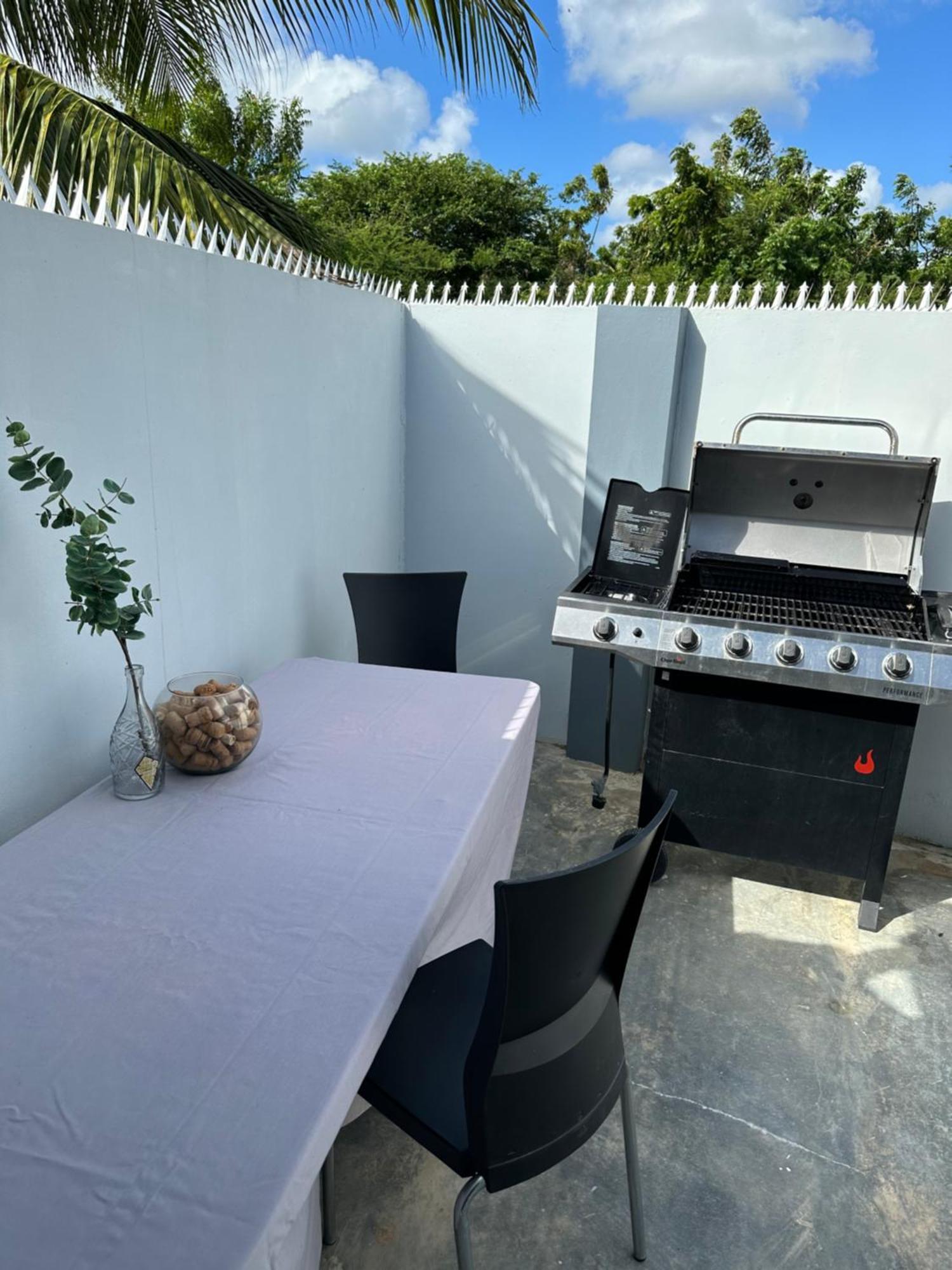 Villa Susanna 3 Bedroom 2 Bathroom House Sleeps 6Plus Віллемстад Екстер'єр фото